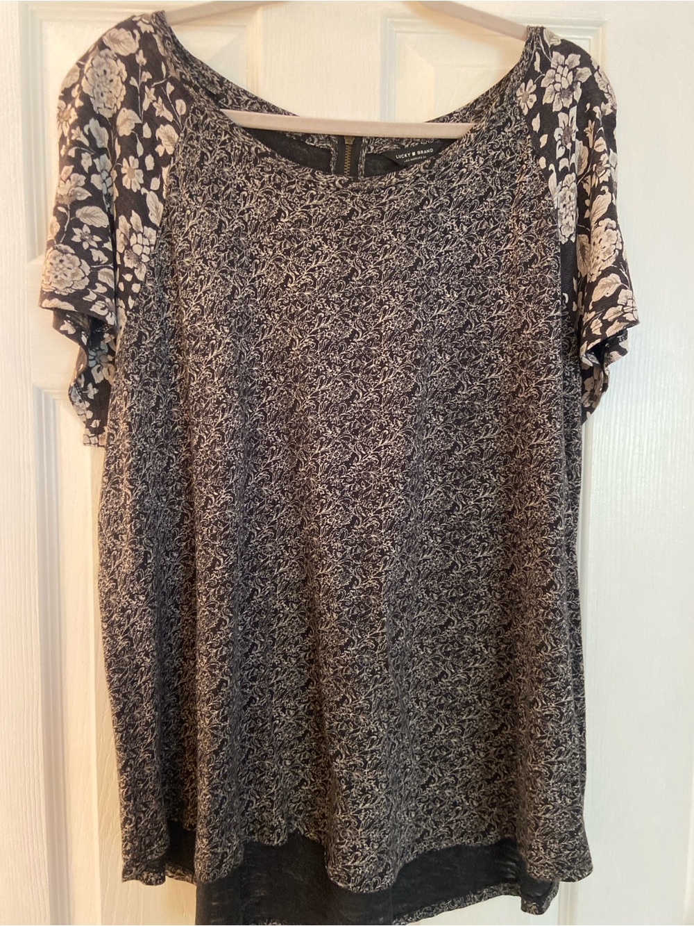 Lucky Brand Black and White Floral Raglan Sleeve Tee